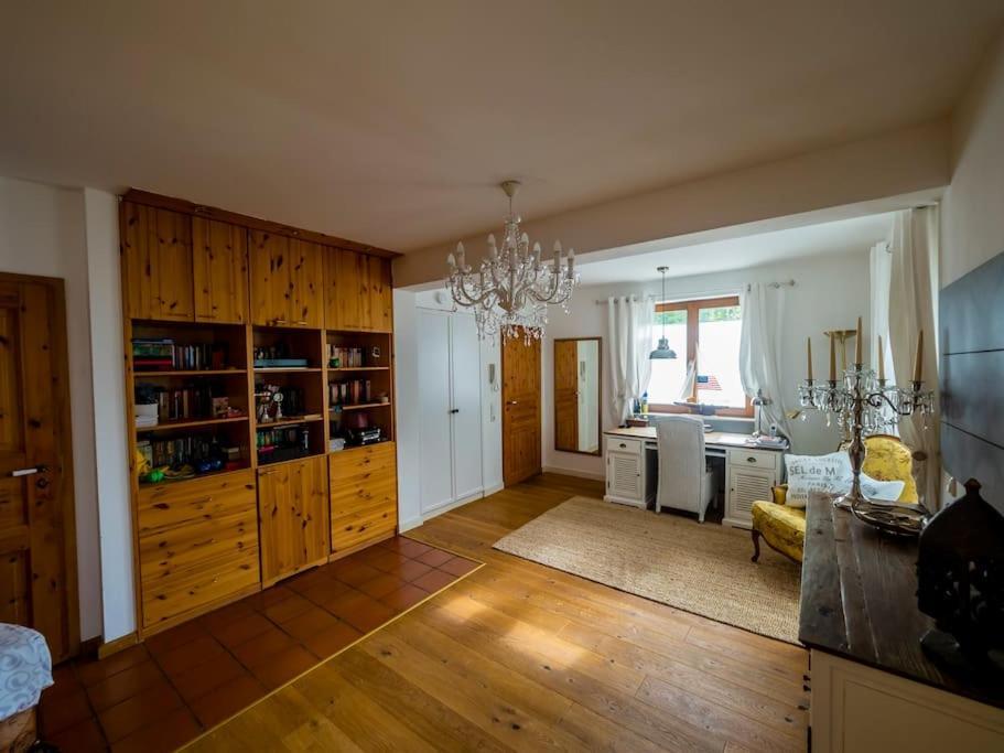 Einliegerwohnung In Einer Muehle Vor Den Toren Frankfurts, Ideal Fuer Messegaeste Oder Stop Over Dreieich Exterior photo
